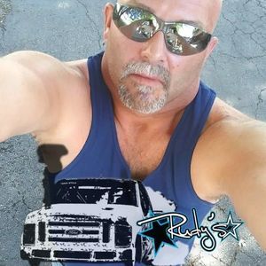 Meet your Posher, Howard